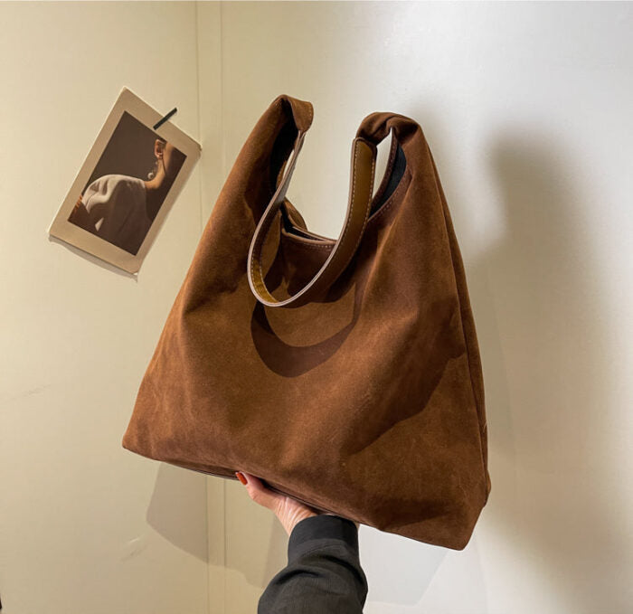 Suede Chic Fourre-Tout Bag